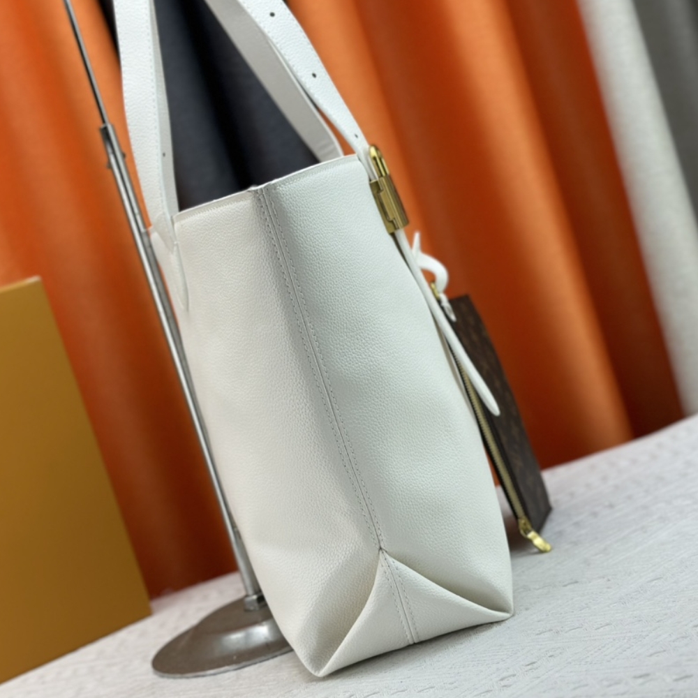 Louis Vuitton Low Key Cabas Mm Grained Calfskin White 47cm/ 18.5in