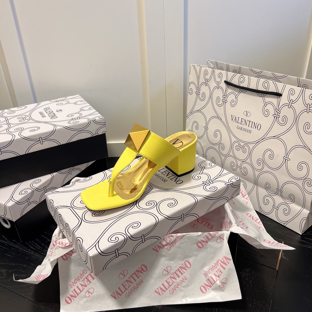 Valentino One Stud Metallic Nappa Flat Middle Heel Yellow Thong Sandal