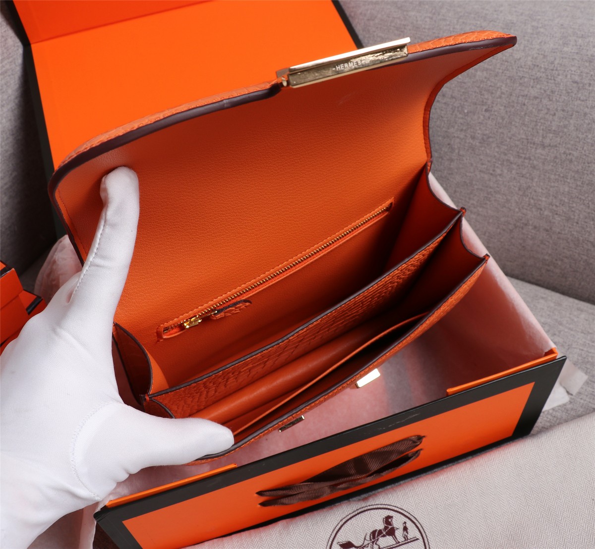 Hermès Mini Constance 19 Shiny Alligator Gold Hardware Orange 19cm / 7.5in