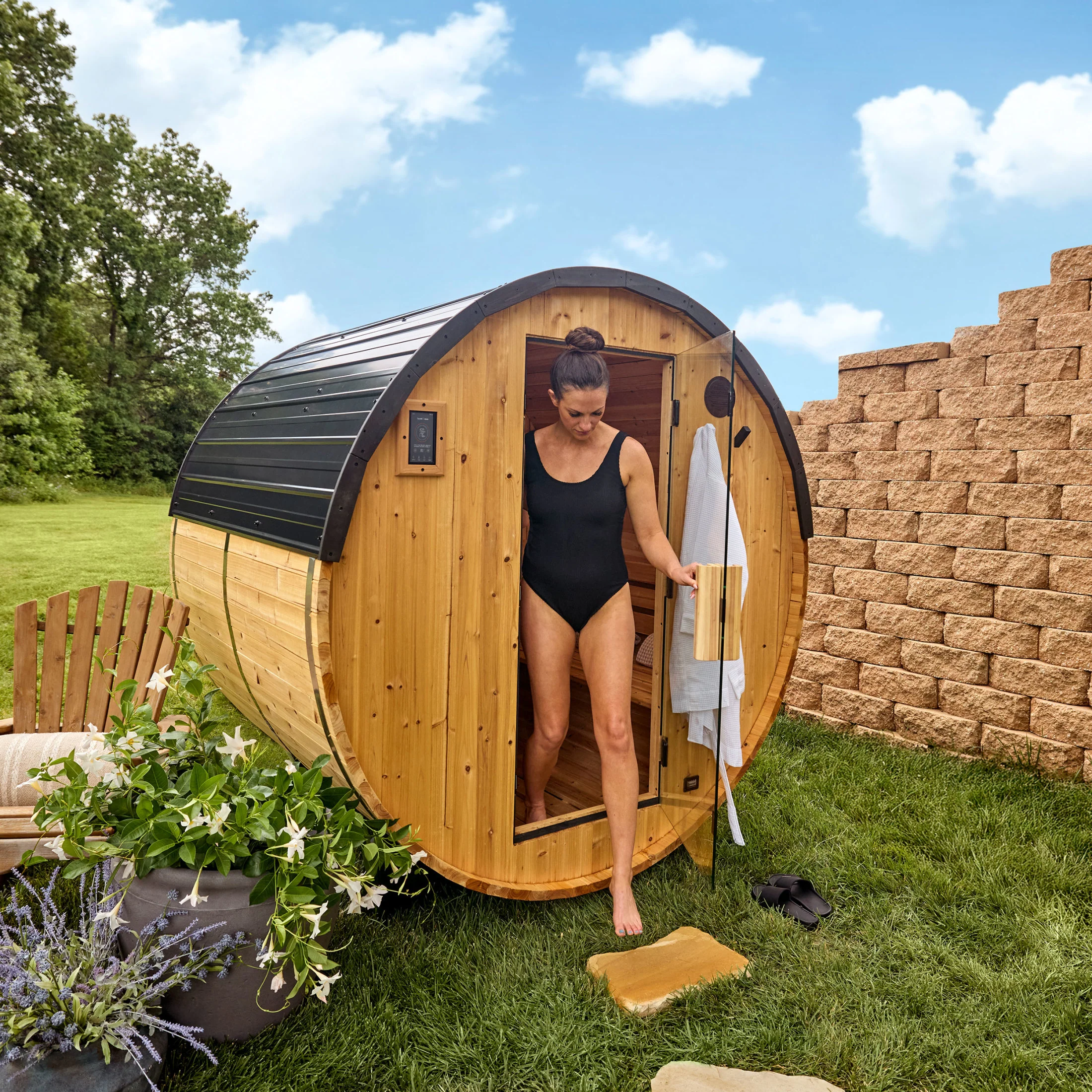 Paxton Outdoor Barrel Sauna �?2-4 Person