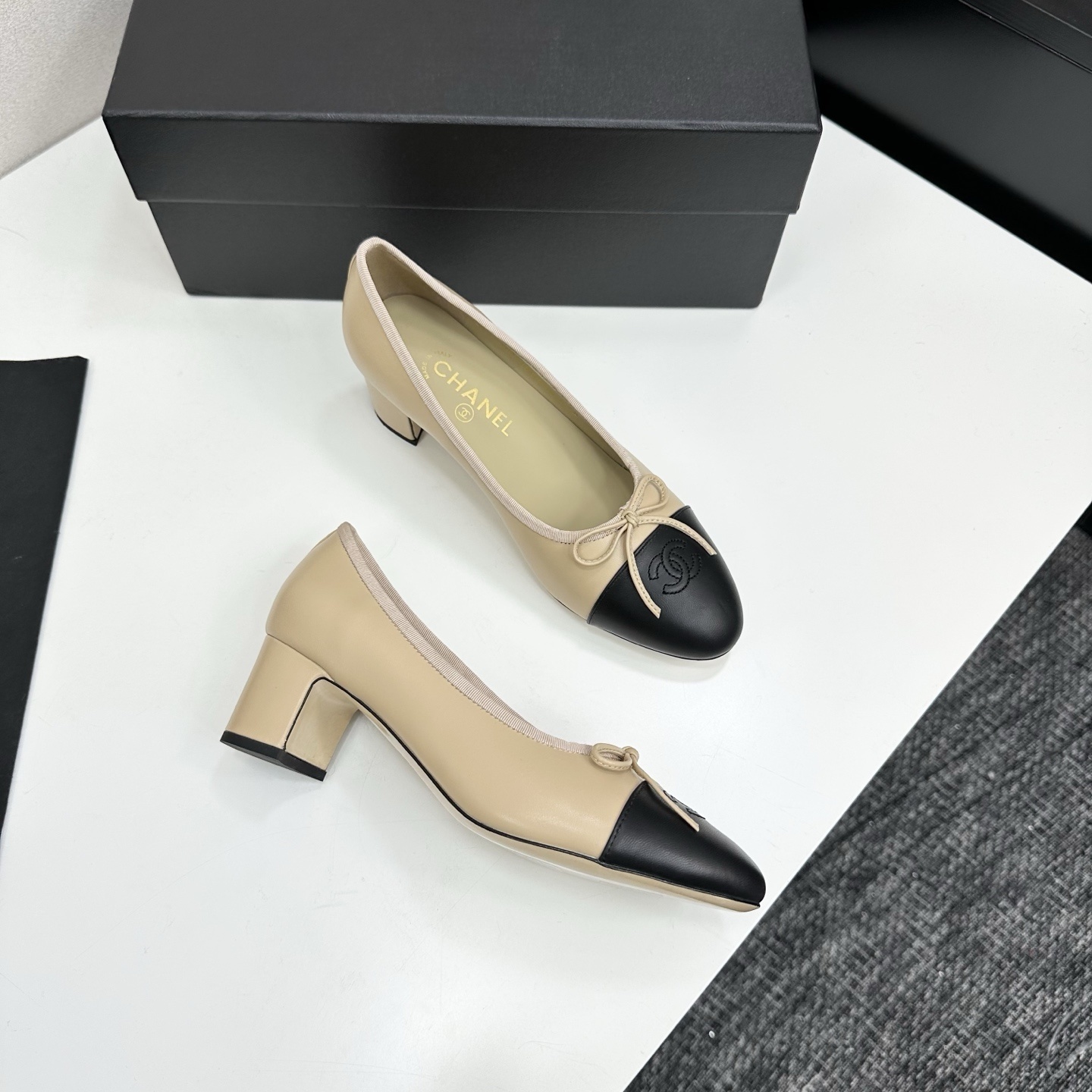 Chanel CC Cap Toe Mid Heel Pumps Beige/Black – Heel 4.5cm