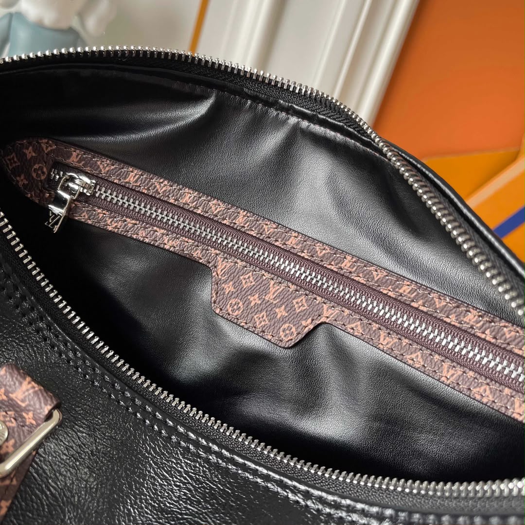 Louis Vuitton Speedy Soft 30 Bag Black LV Vibe M29419