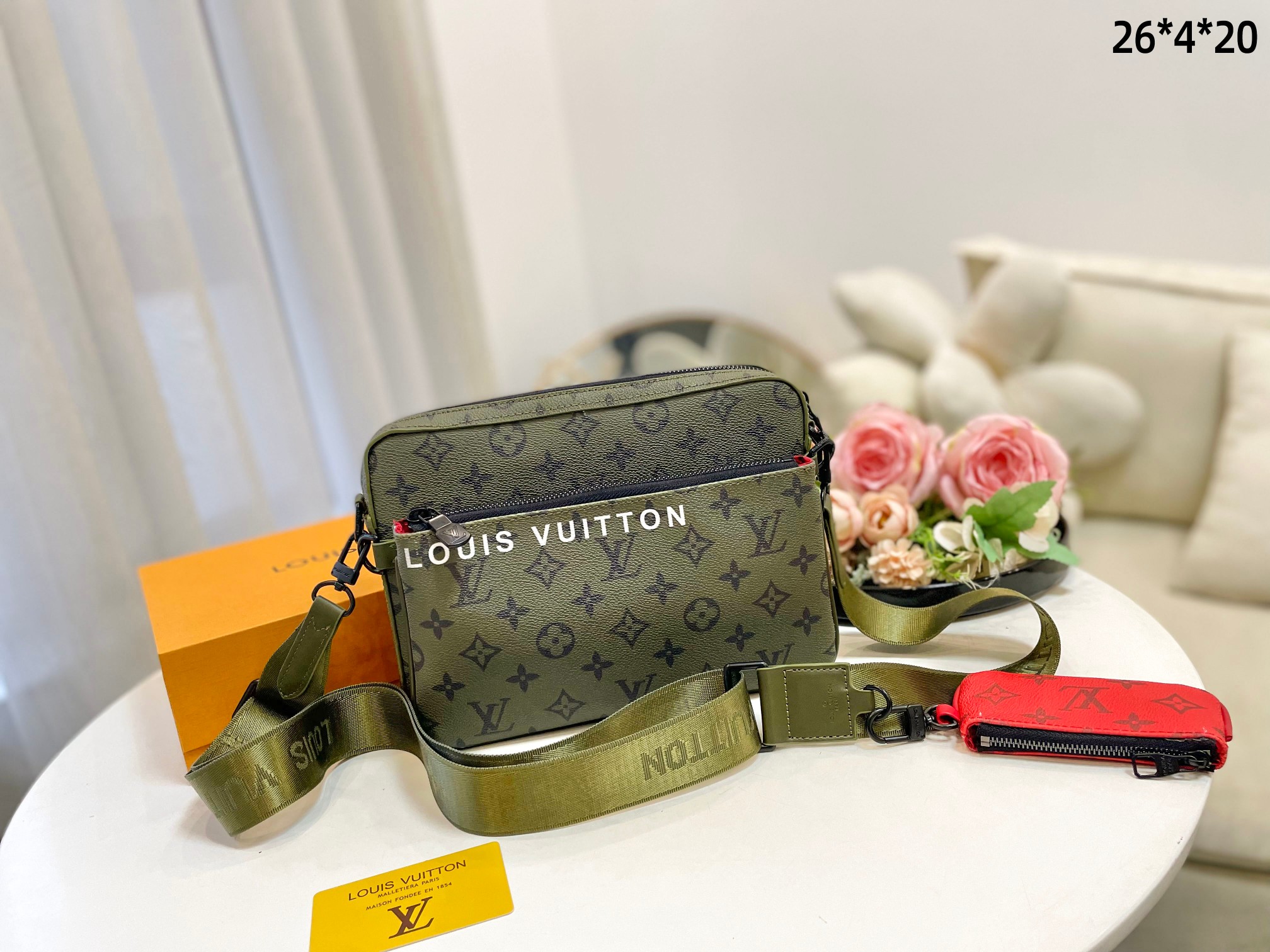 Louis Vuitton Trio Messenger Green 26Cm M23783
