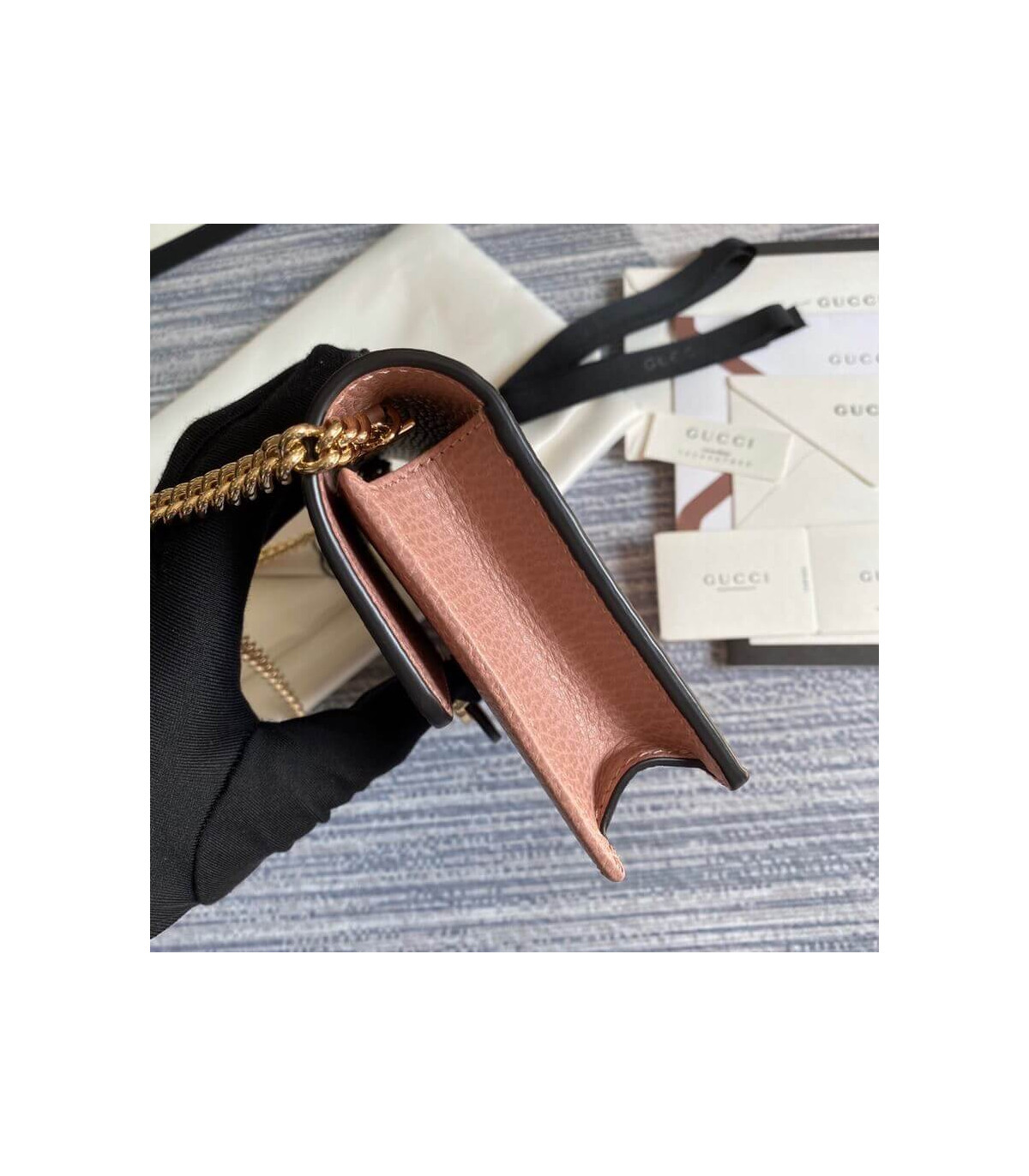 Gucci GG Interlocking Wallet On Chain Pink