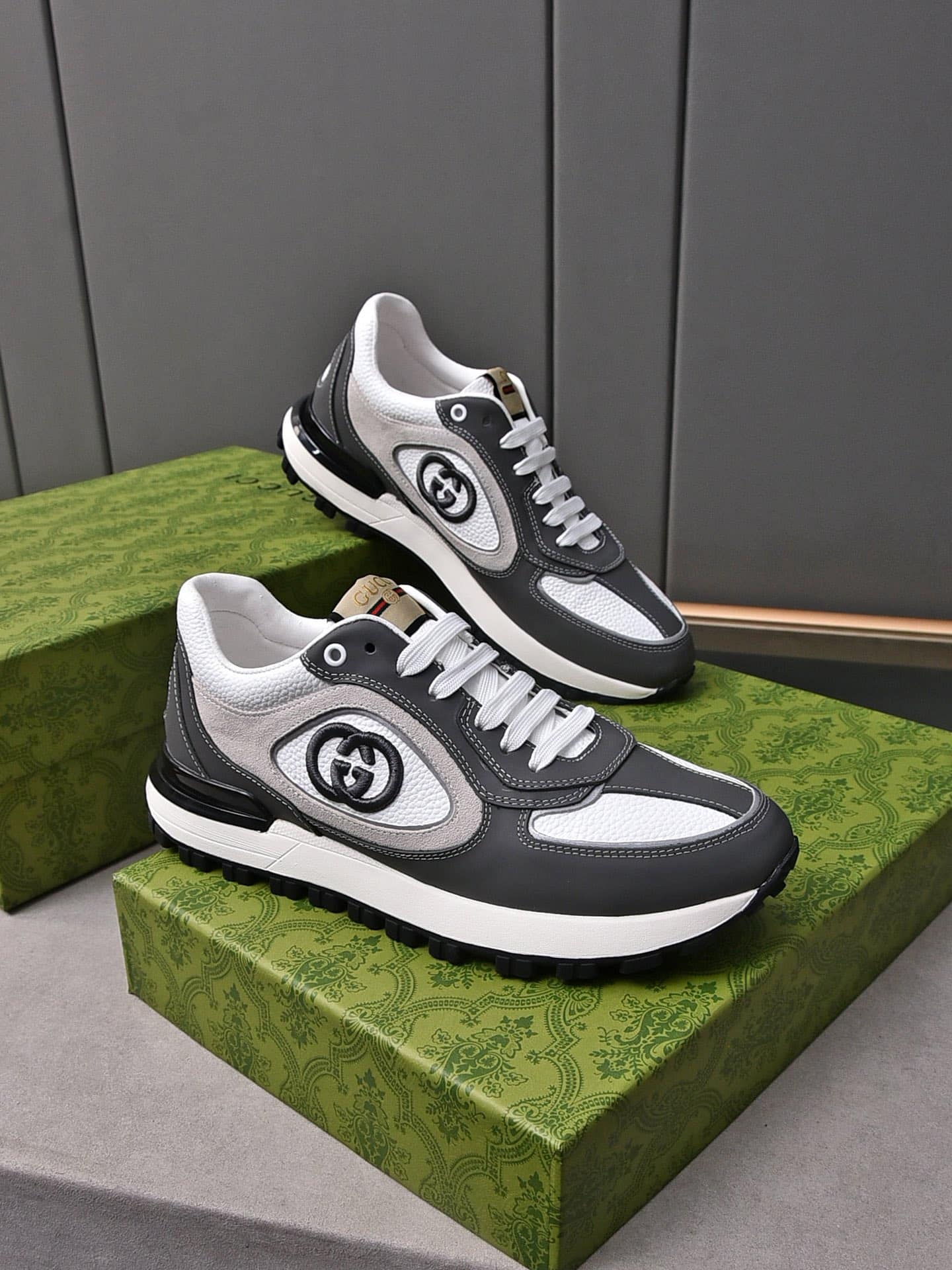 Gucci Double G Men’S Run Sneaker Gray