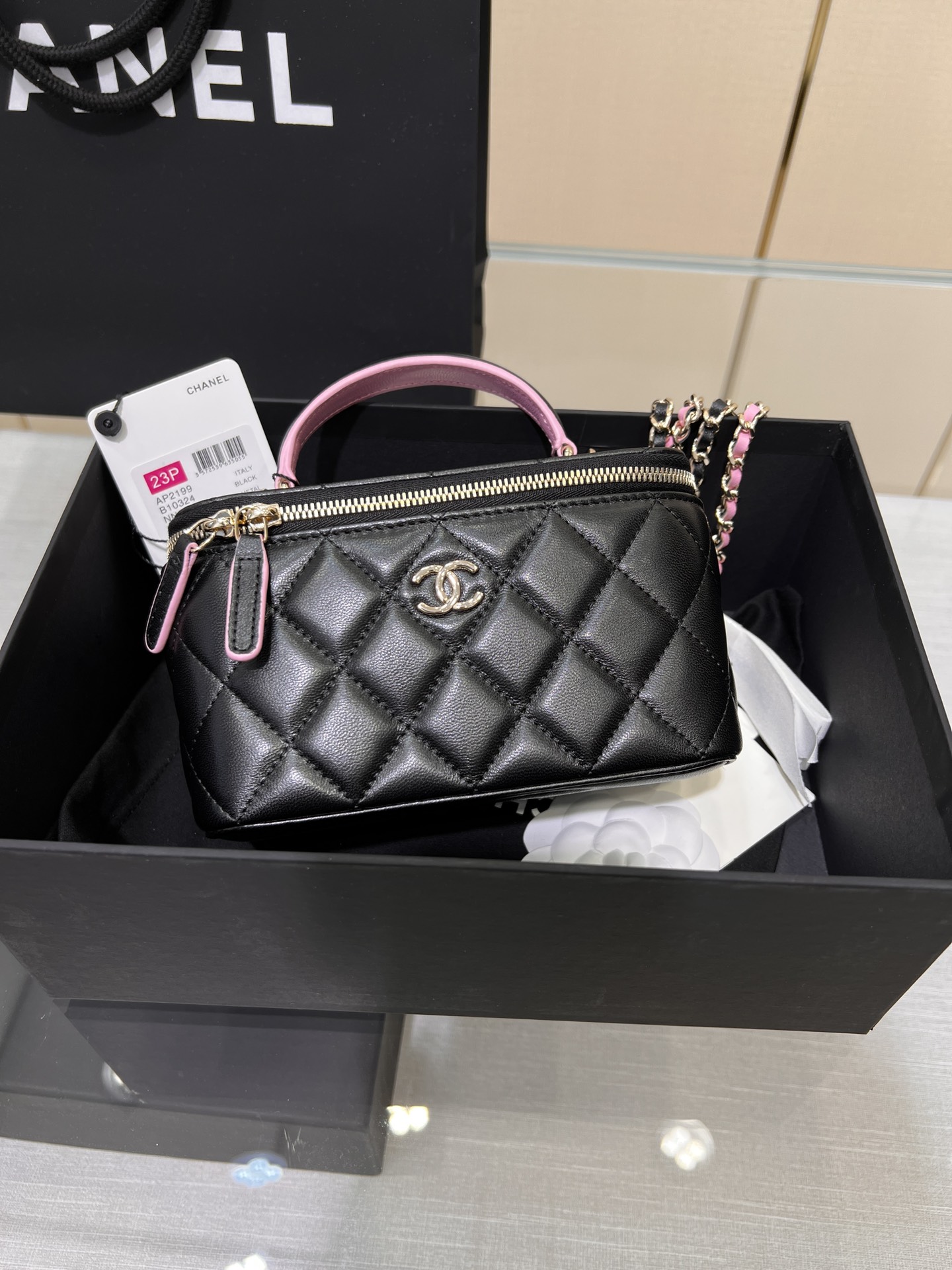 23P Long Vanity with Top Handle (Black & Pink)