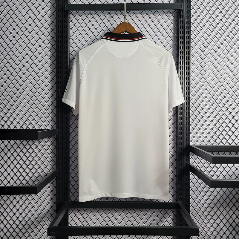 21-22 Frankfurt White away