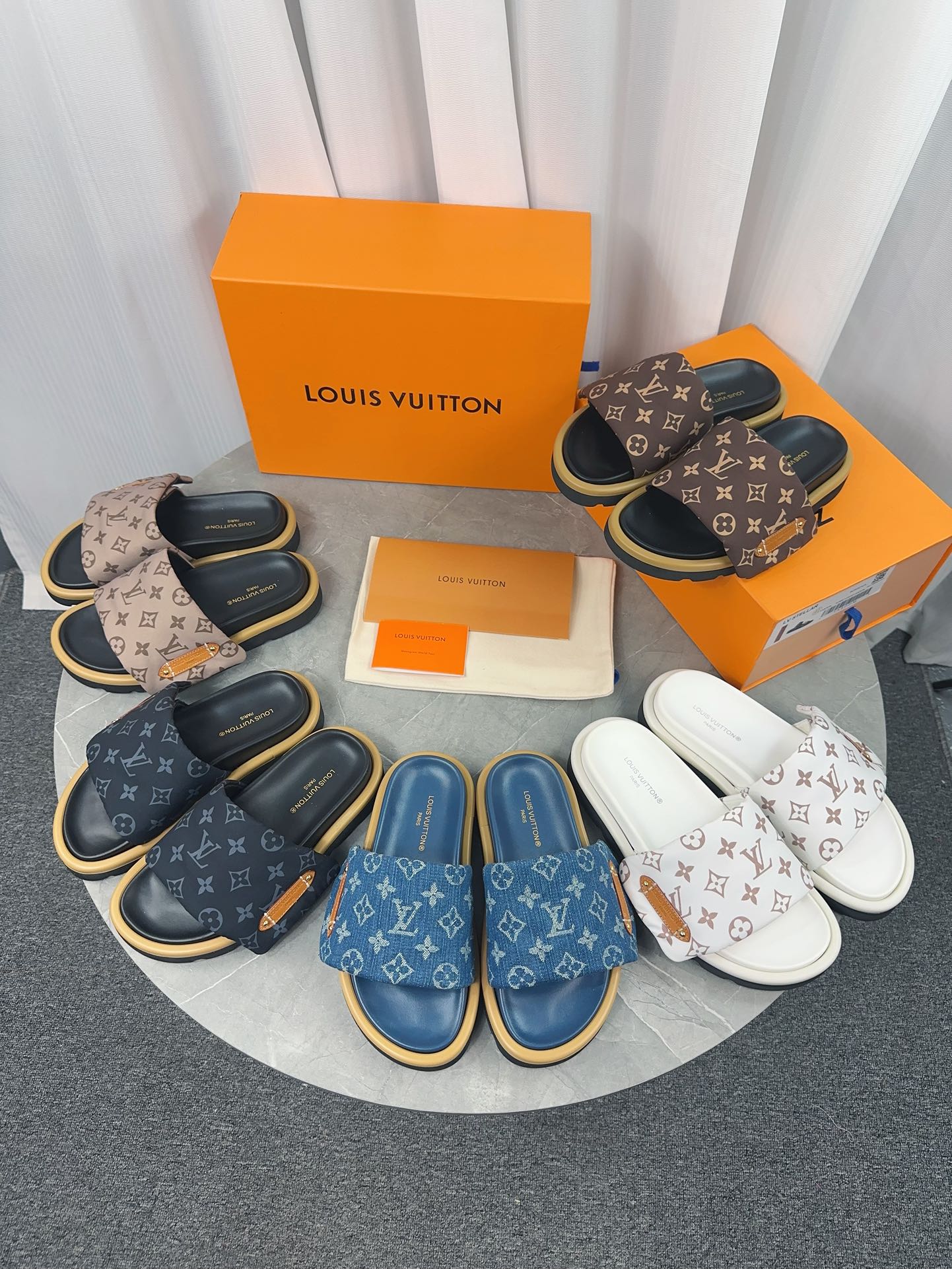 LV Pool Pillow Flat Comfort Mule