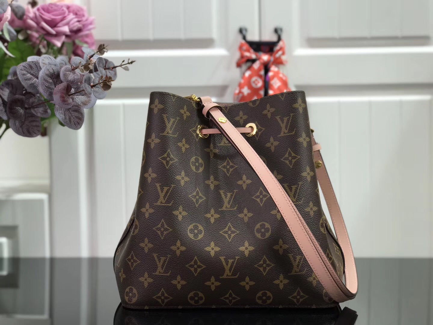 Louis Vuitton N Ono  Rose Poudre Pink 26Cm
