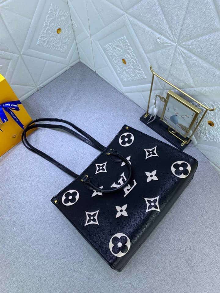 Louis Vuitton Onthego MM Monogram Black Beige 35Cm M45495