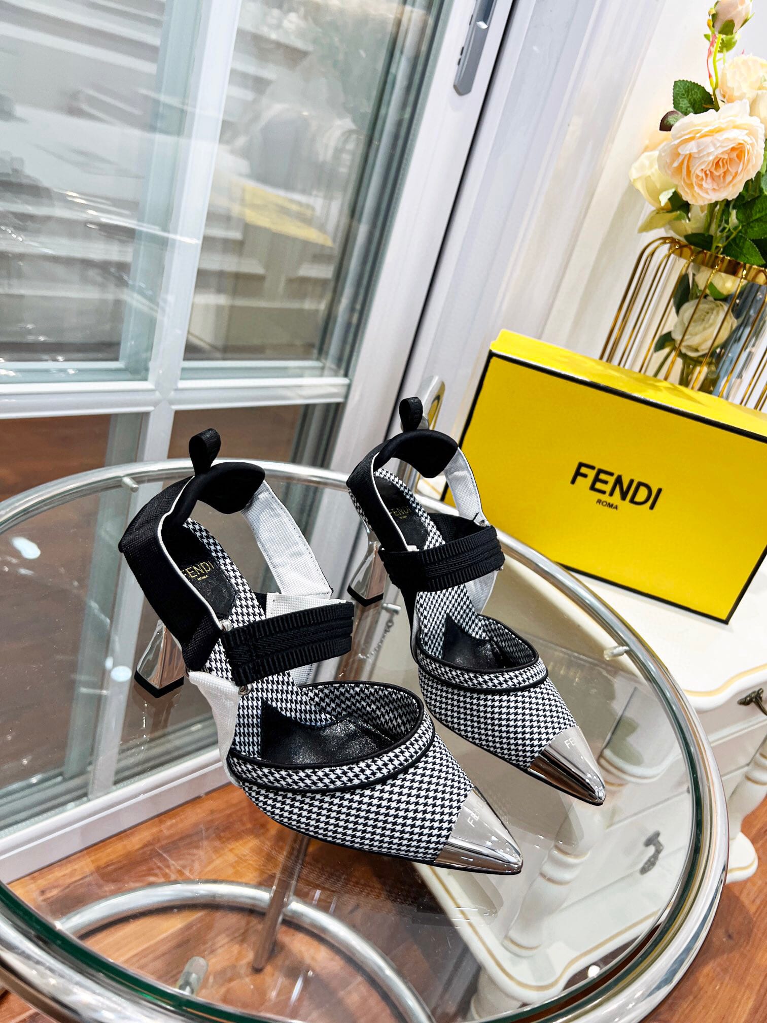 Fendi Colibri 85Mm Beaded Slingback Pumps Sliver Black
