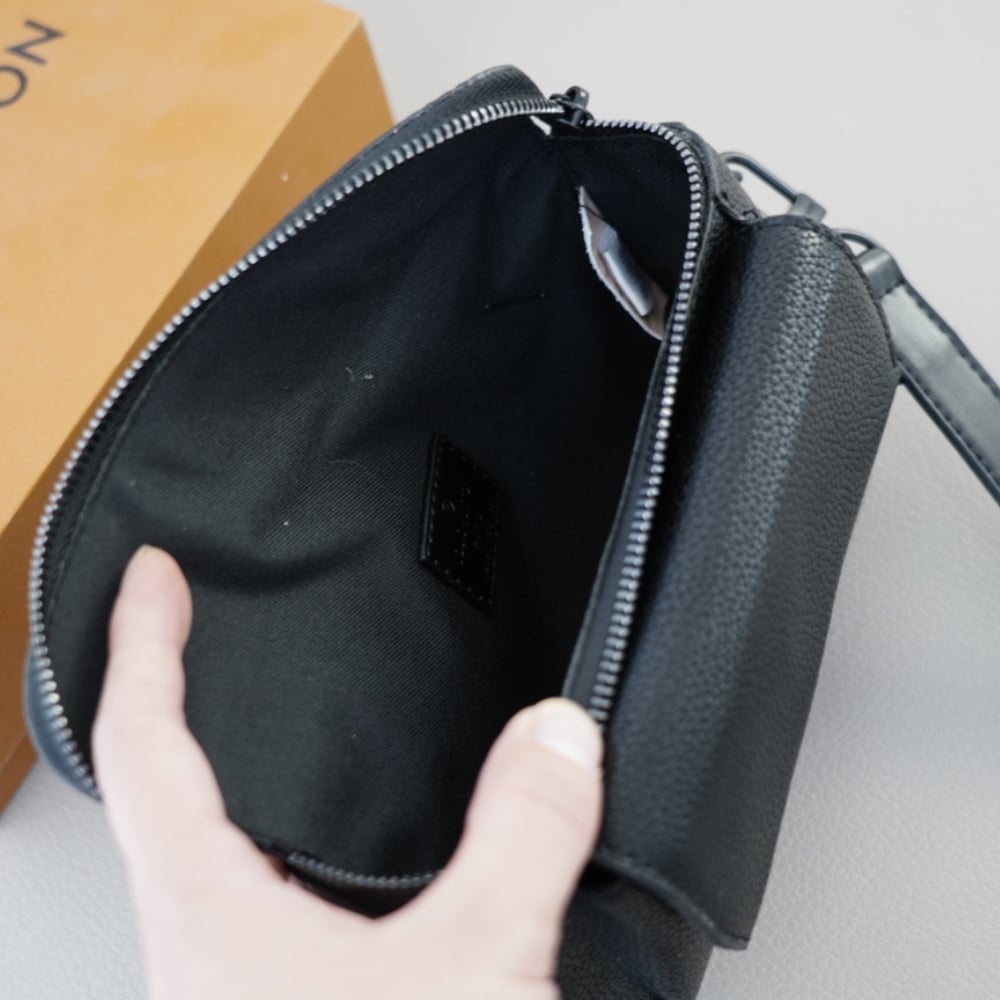 Louis Vuitton Pilot Bag Black 29Cm