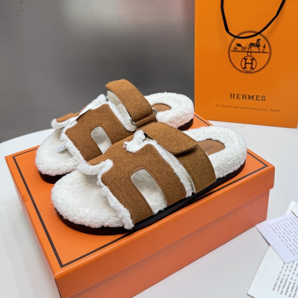 Hermes Chypre Sandal Smoky Brown And Ecru H222929Zhe5420