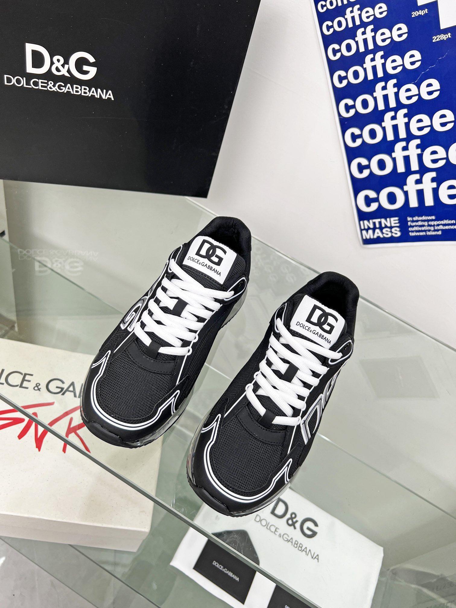 2023 DOLCE & GABBANA sneakers