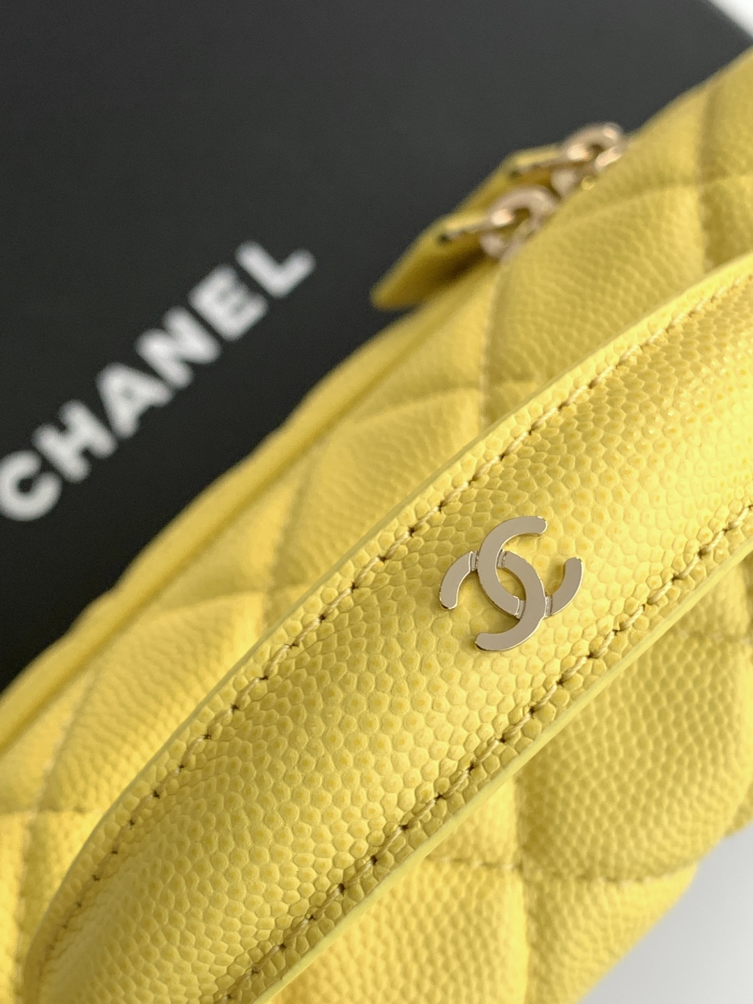 Chanel 25C Vanity Case Yellow 20cm