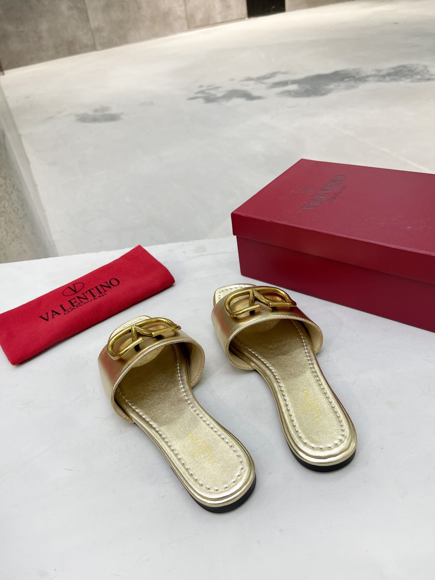 Valentino Garavani VLogo Signature Slide Sandal Gold