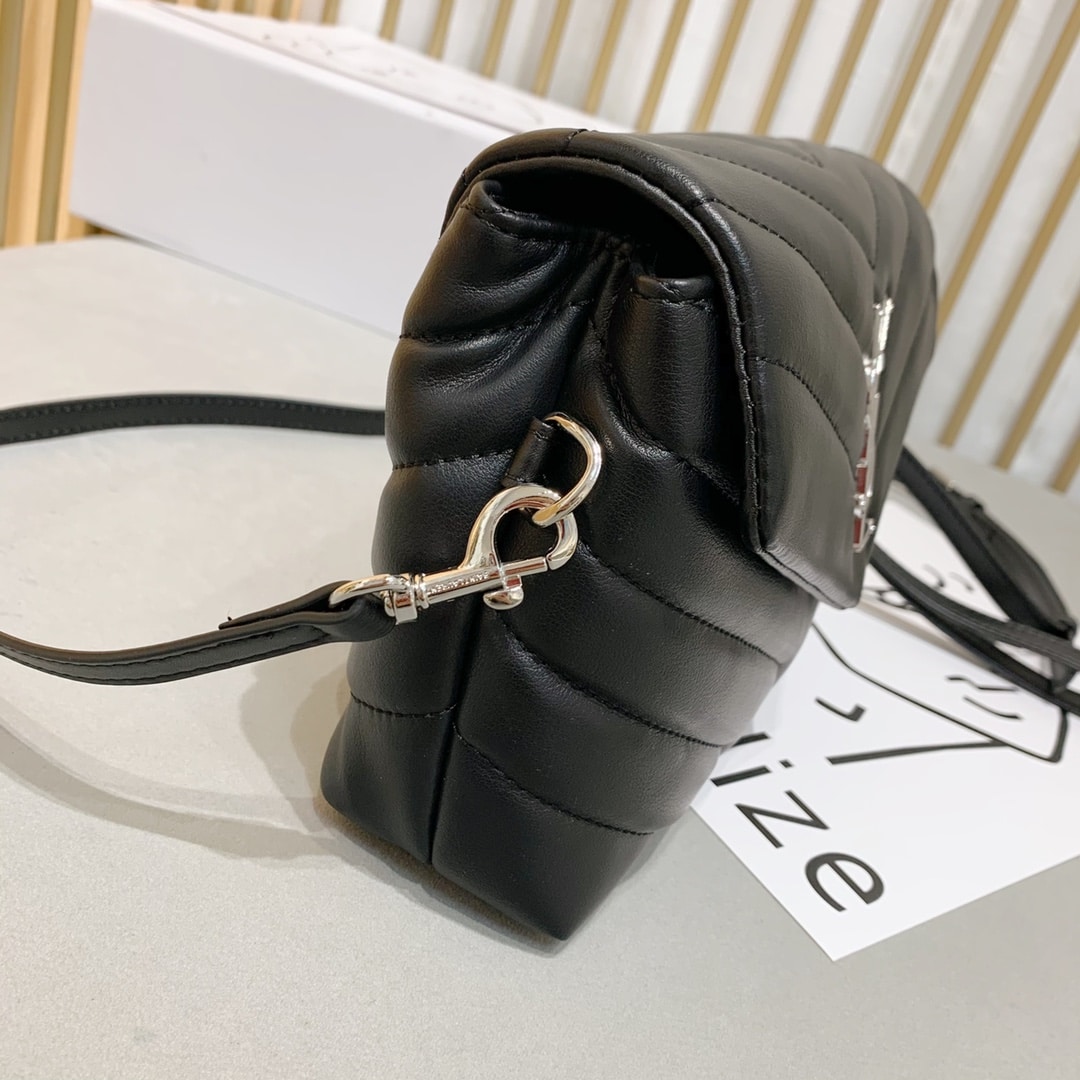 Saint Laurent Loulou Toy Strap Bag In Quilted Y Leather Black
