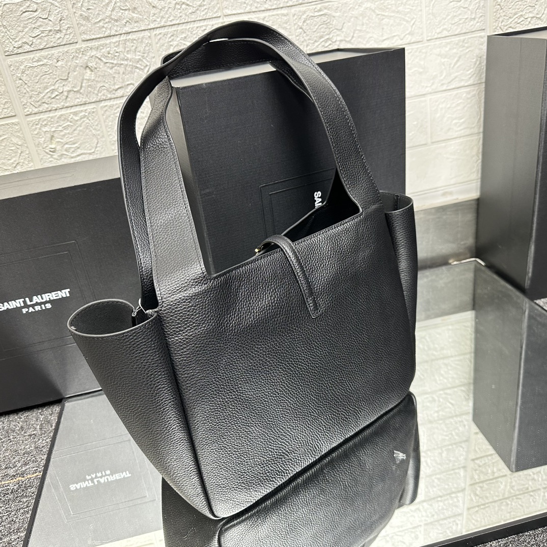 Saint Laurent Bea In Grained Leather Black 50Cm