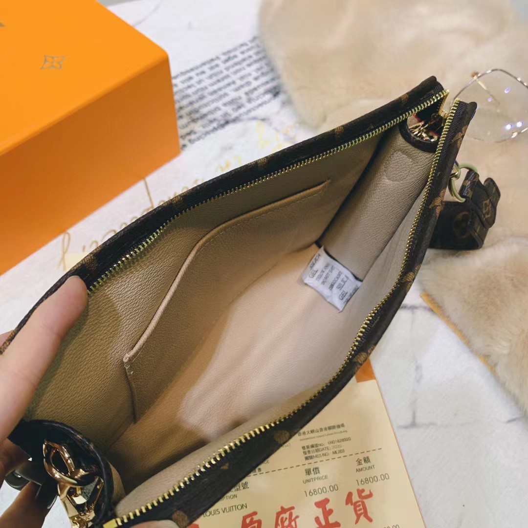 Louis Vuitton Monogram Toiletry Pouches Handbags 26Cm