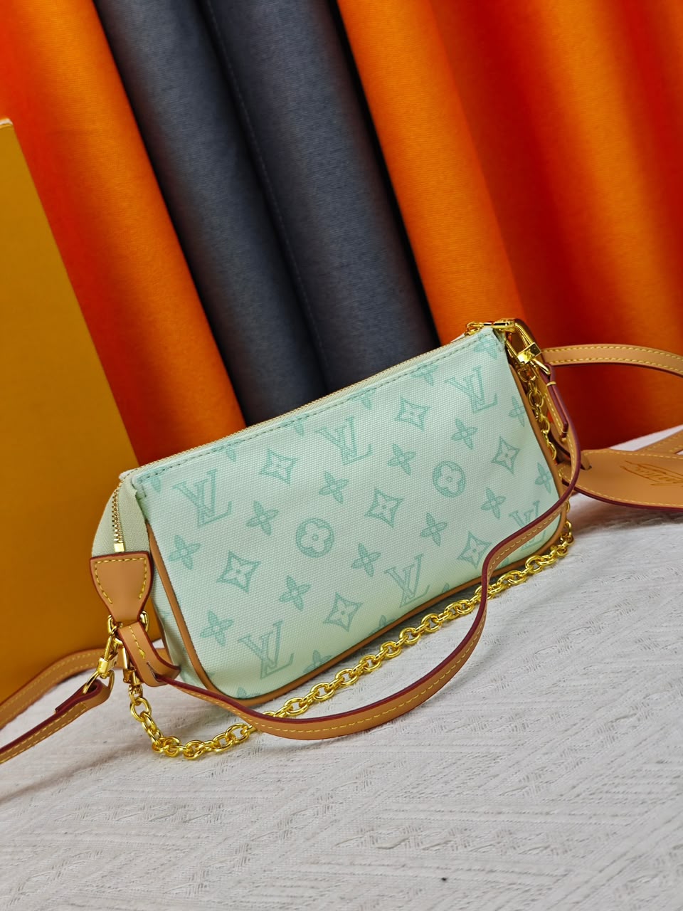 Louis Vuitton Pochette Accessory Bags 16 cm M28320