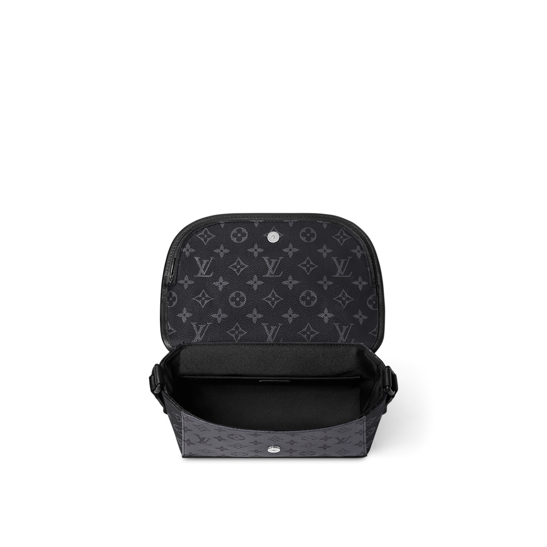 Louis Vuitton Pulse Messenger M12681