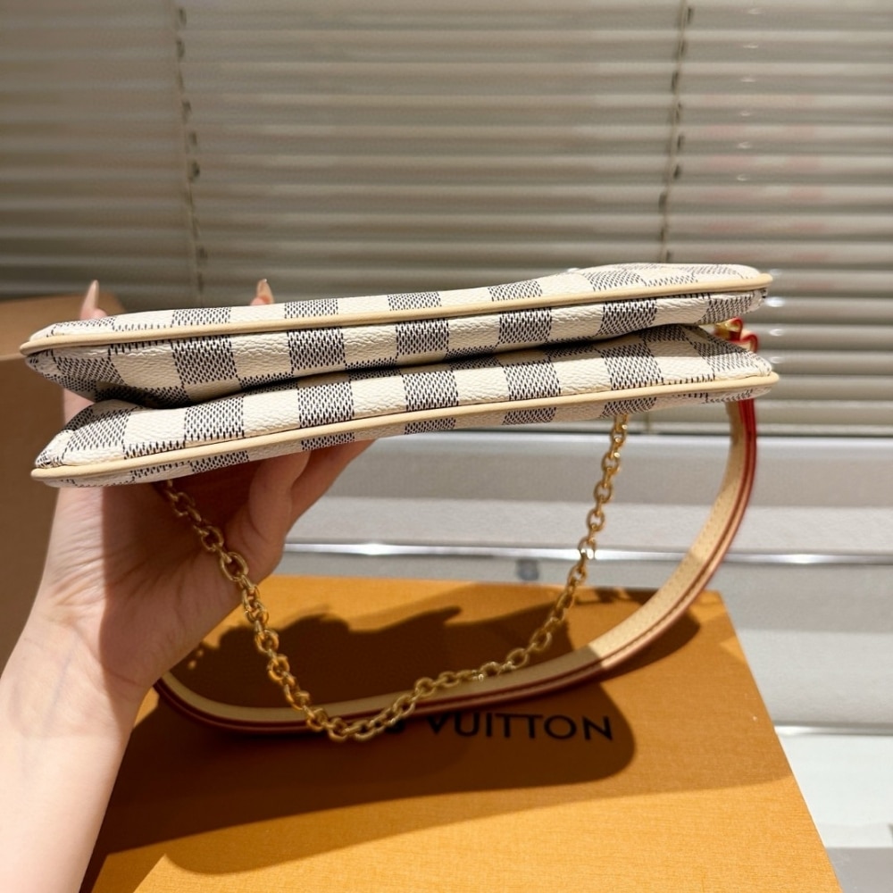 Louis Vuitton Pochette Liv Damier Azur 24Cm N00228