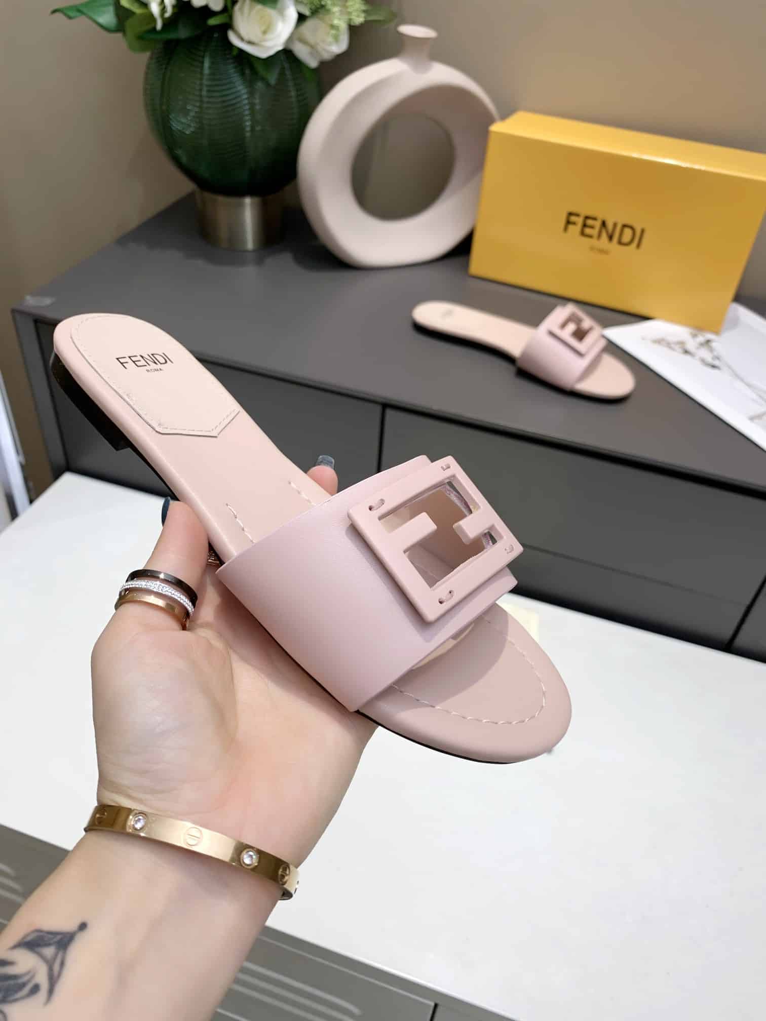 Fendi Signature Leather Sandals Slide Pink 8R8136Ae7Tf1Fgd