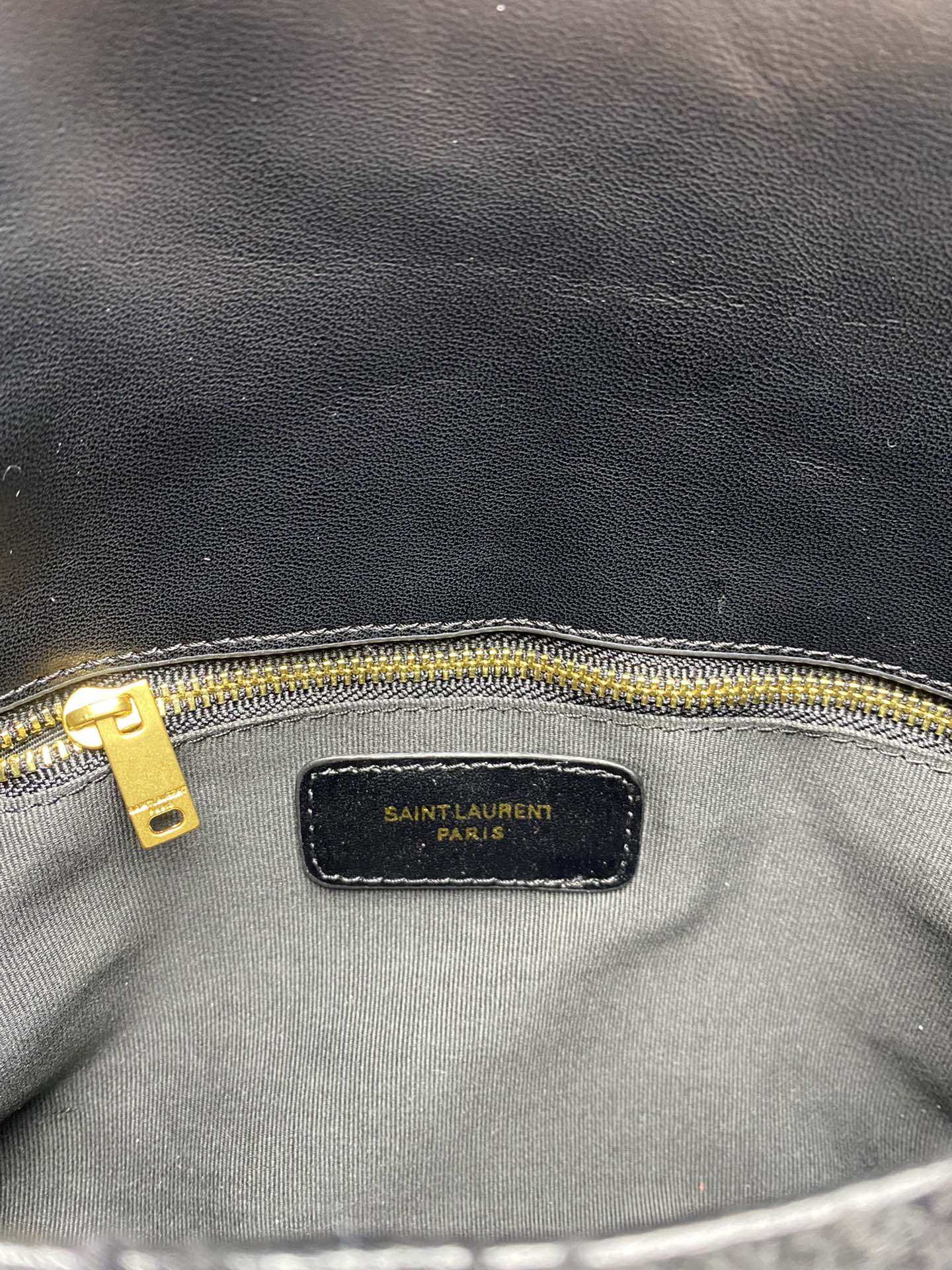 Saint Laurent Small Loulou Boucle Bag Black 23Cm