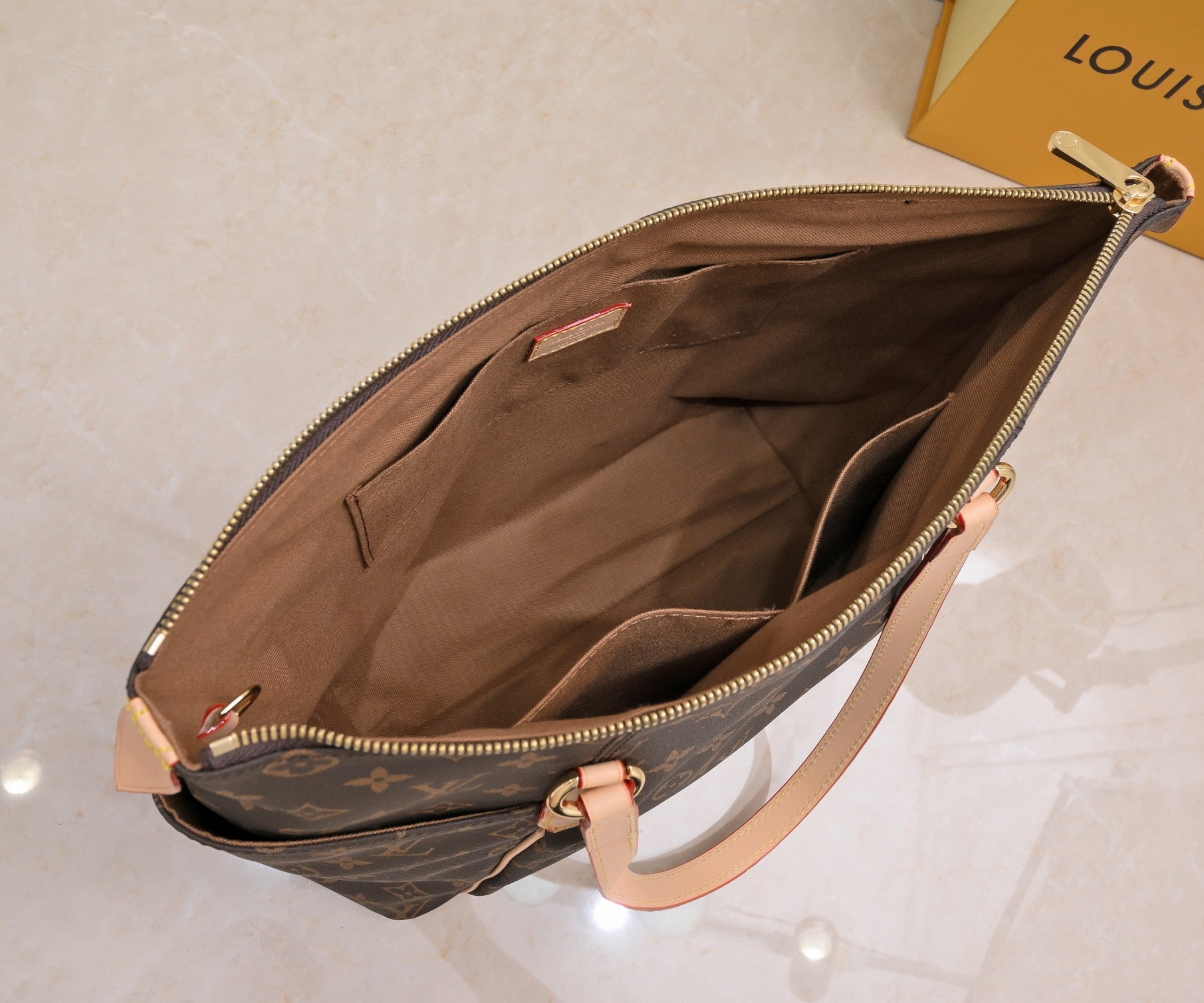 Louis Vuitton Totally Monogram Canvas Mm 43Cm