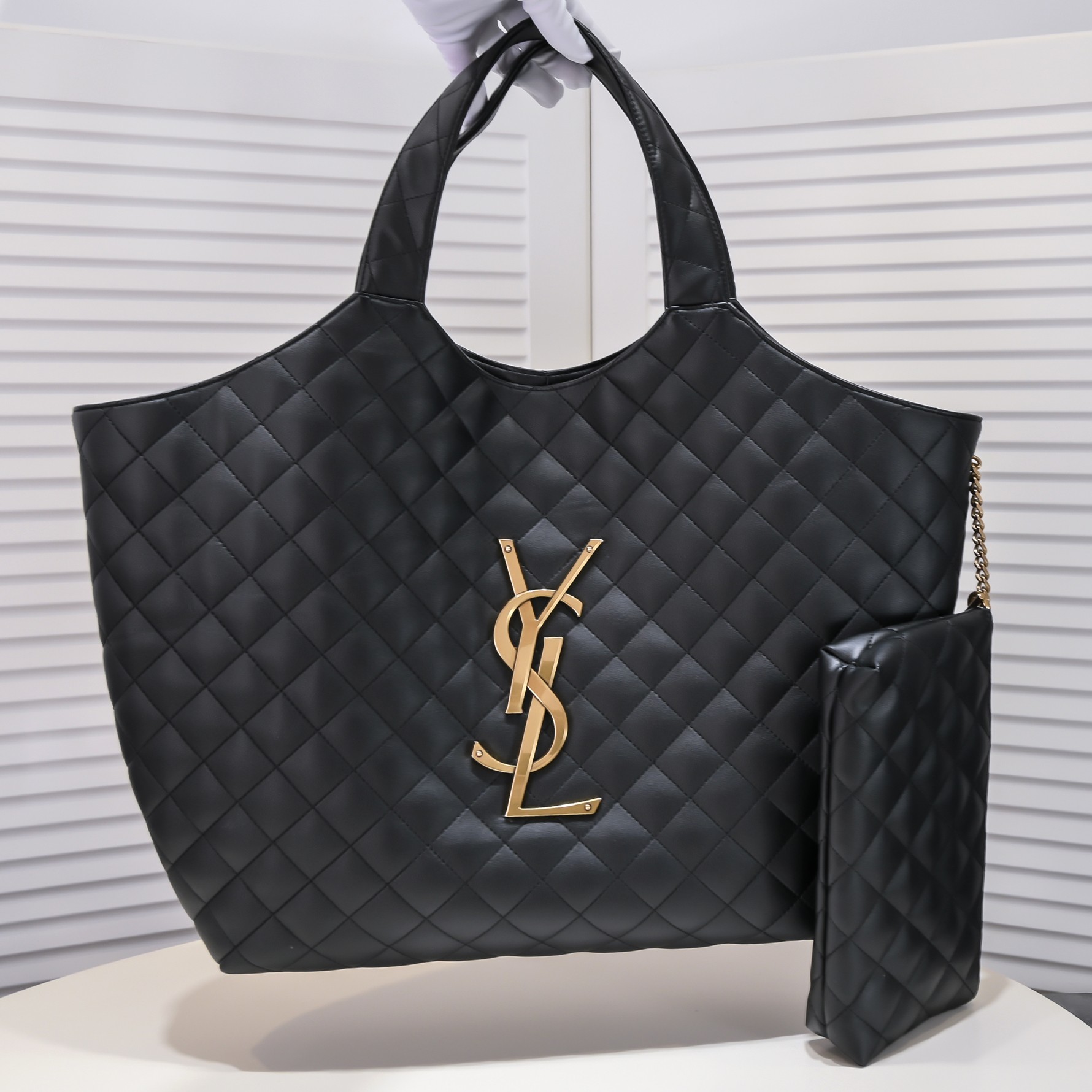 Saint Laurent Icare Maxi Quilted Shoulder Bag Black 50cm 698651AAANG1000