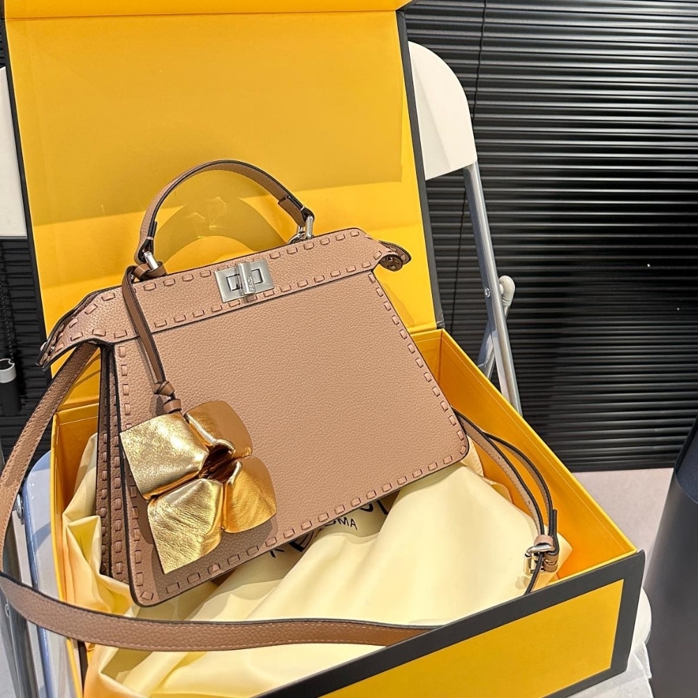 Fendi Peekaboo Iseeu Petite Selleria Bag Dove Grey 27Cm