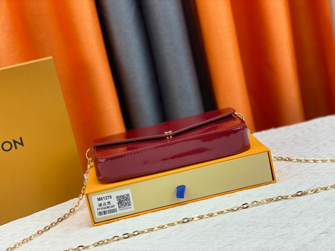 Louis Vuitton Pochette F Licie Wine Red 21Cm