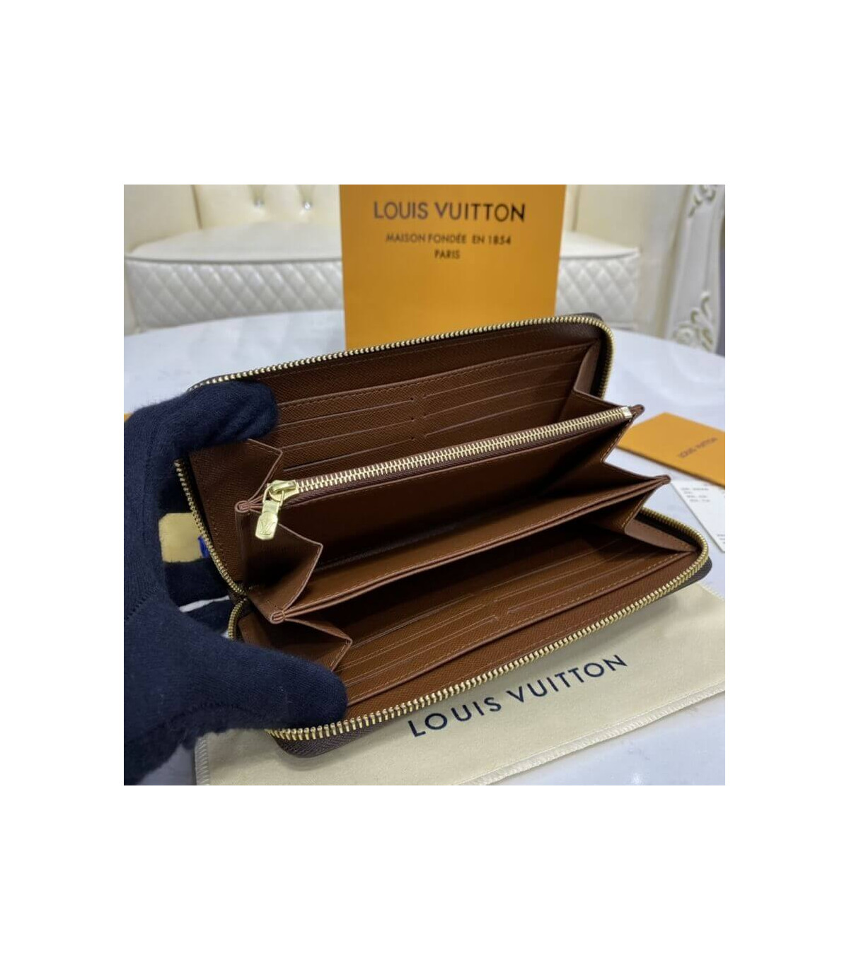 Louis Vuitton Monogram Zippy Wallet Brown