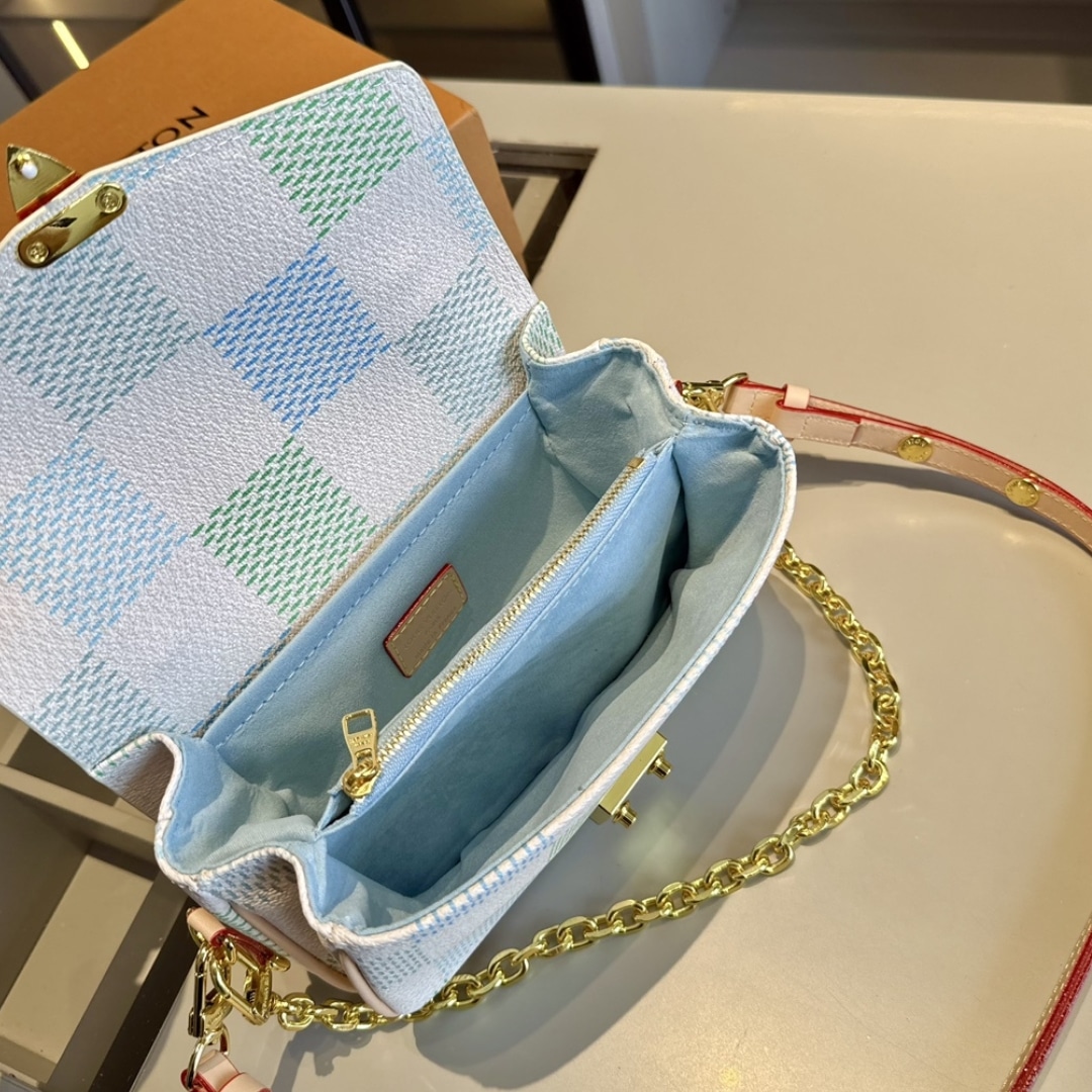 Louis Vuitton Pochette Métis East West Damier Canvas Light Blue 21cm