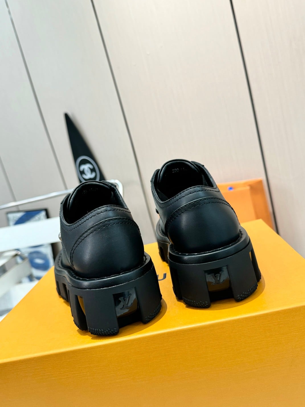 Louis Vuitton Lv Checker Derby Black 1Acn3J