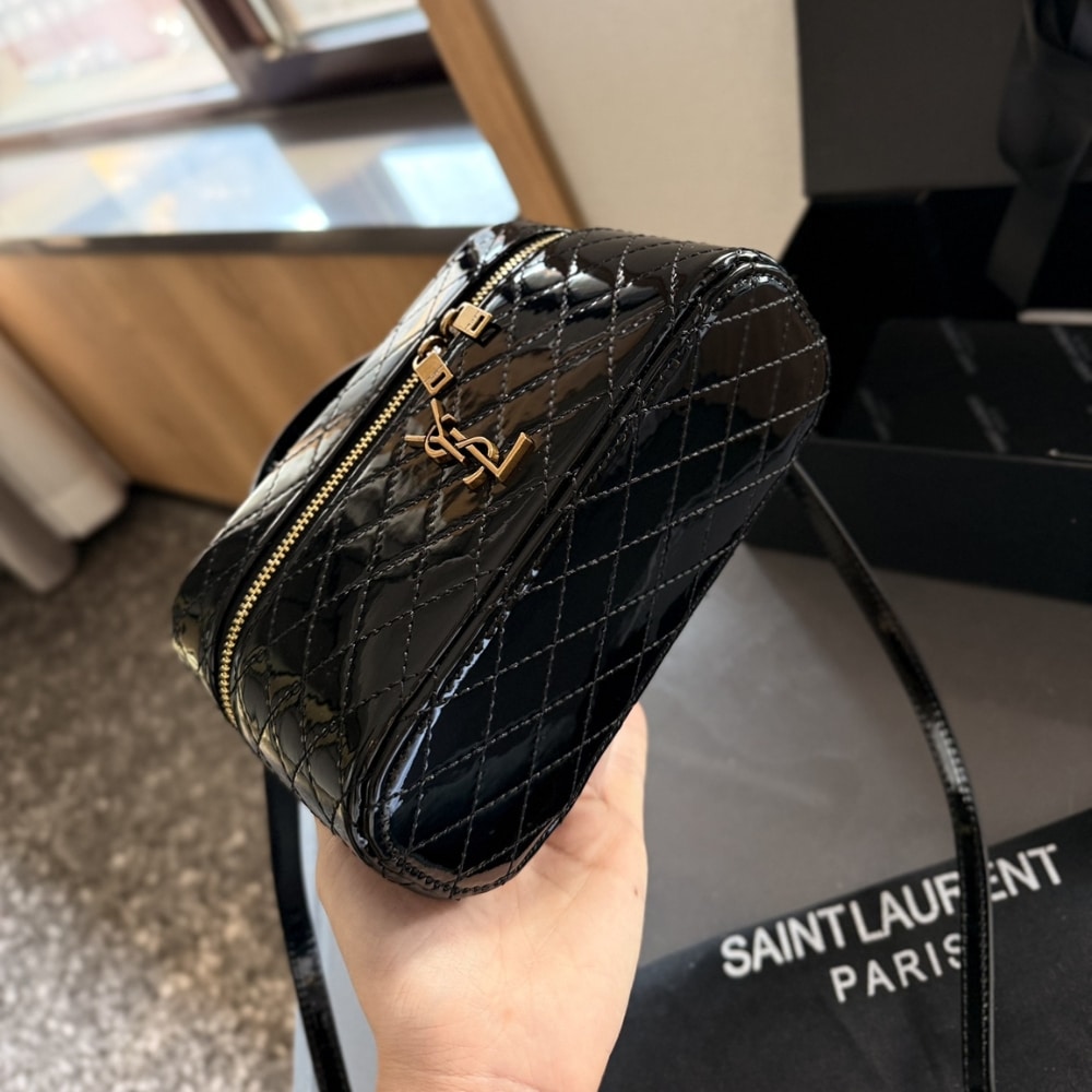 Saint Laurent Gany Vanity Bag In Patent Leather Black 19Cm