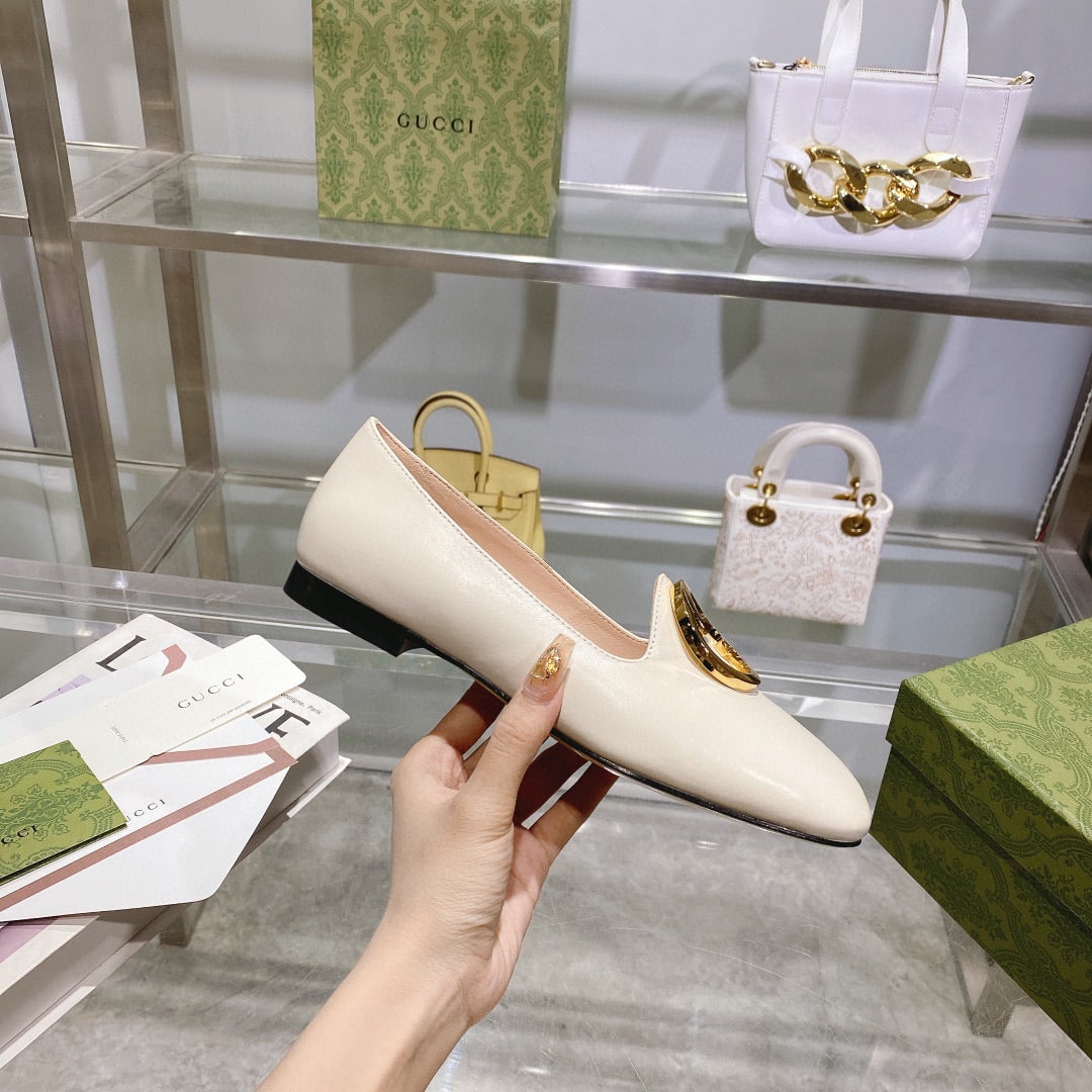 Gucci Logo Plaque Loafers White 723395 C9D00 9022