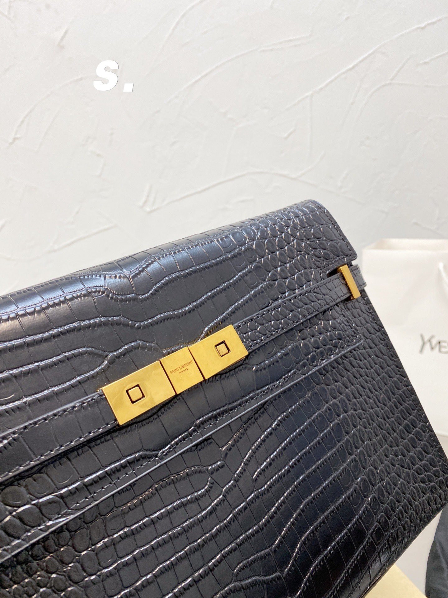 Saint Laurent Manhattan Shoulder Bag In Crocodile Embossed Shiny Black Gold 24Cm