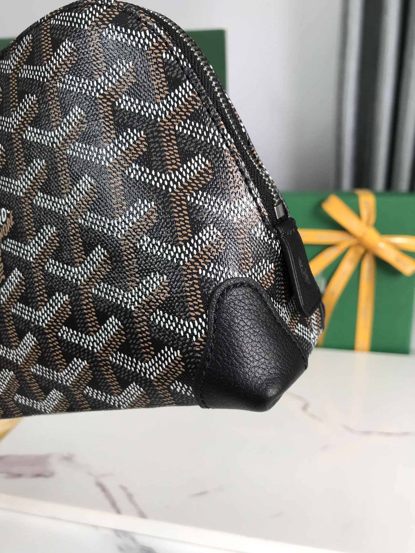 Goyard Vendôme Cosmetic Pouch 17 Cm Black Goyardine Canvas And Calfskin Trim