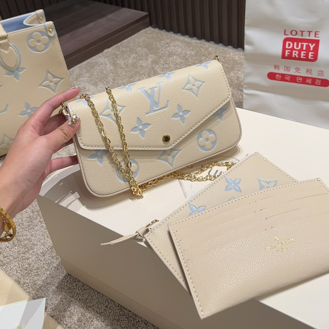 Louis Vuitton F Licie Pochette Bag Candy Blue 21Cm M83025