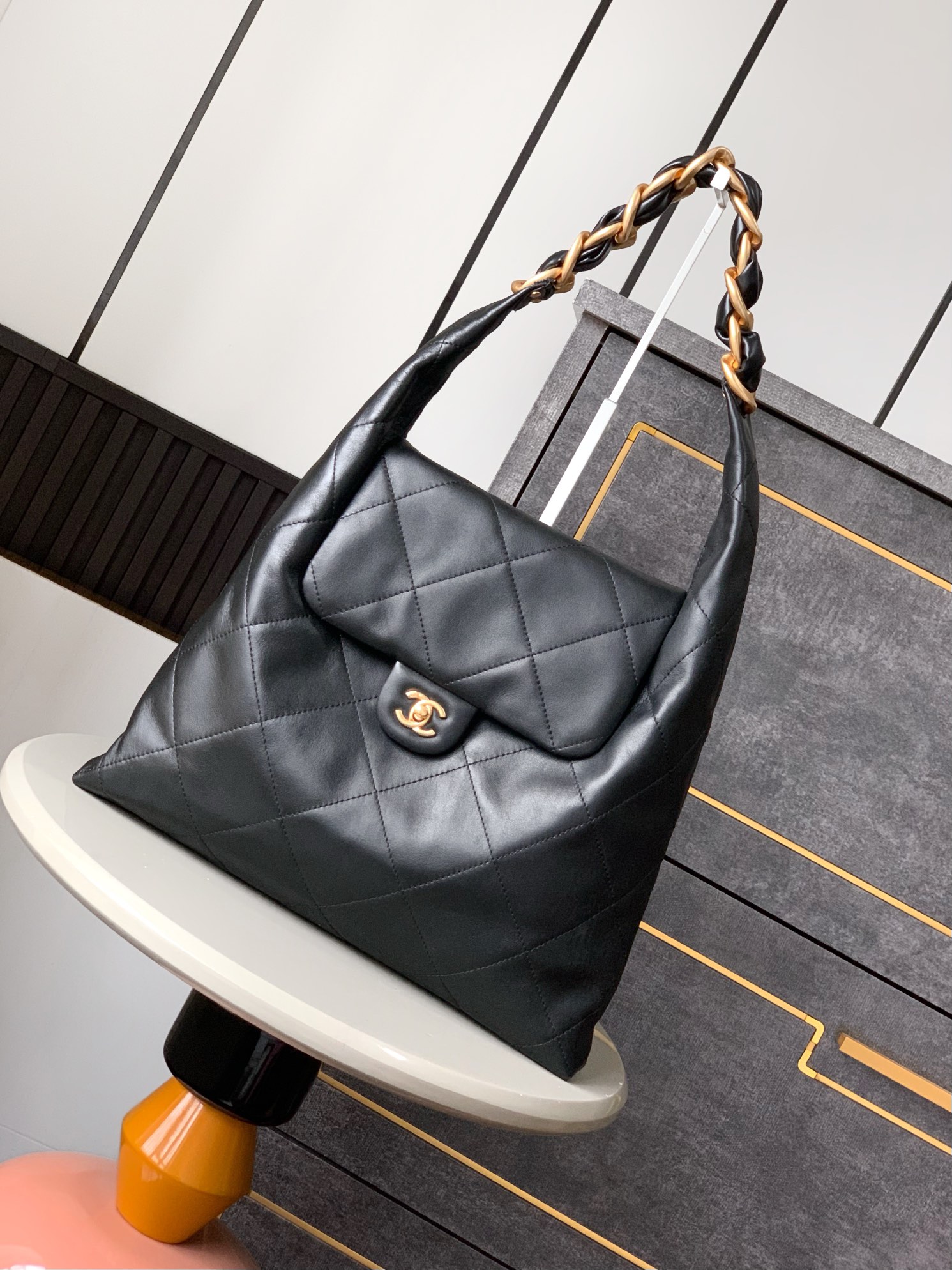 Chanel 25A Chunky Chain Vintage Hobo