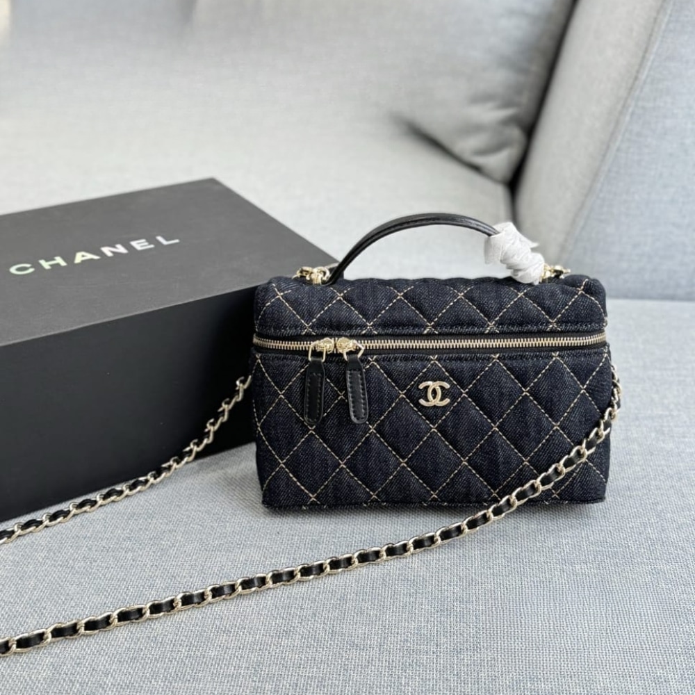 Chanel Classic Vanity with Chain Gold Metal Denim Dark Blue 19cm AP4385 B23492 U7663