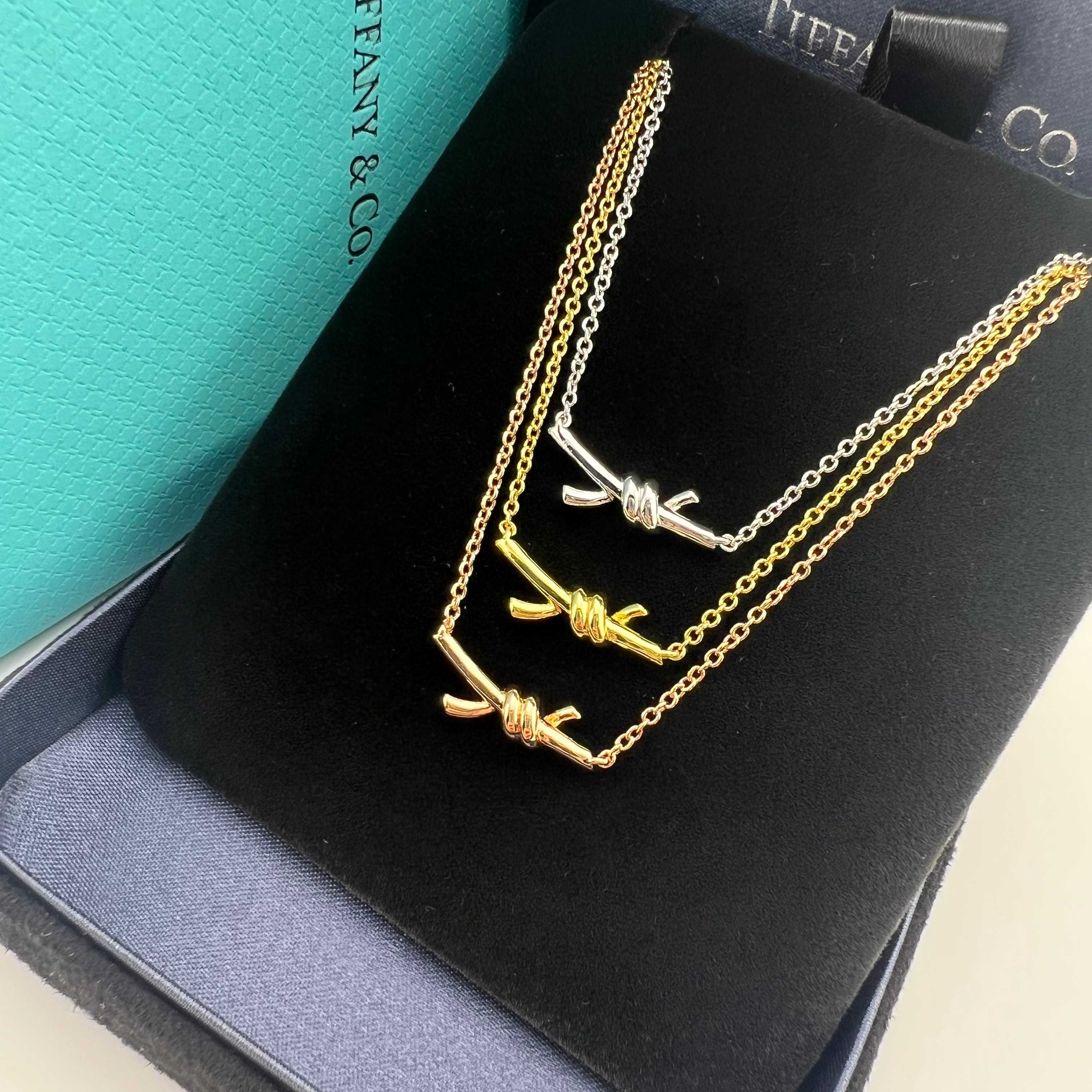 Small Polished Twisted-Link Chain Necklace