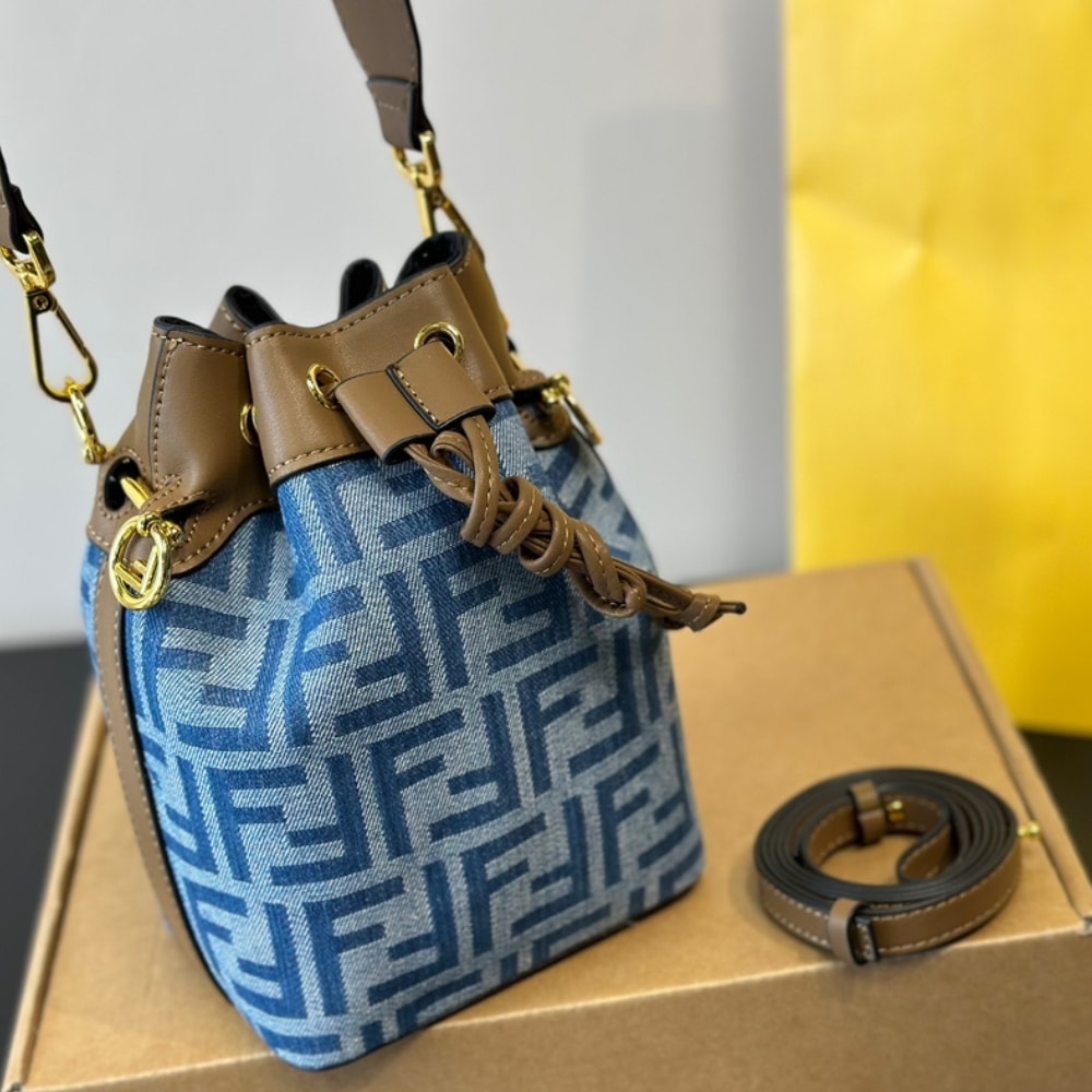 Fendi Mon Tresor Light Blue Ff Denim 12Cm