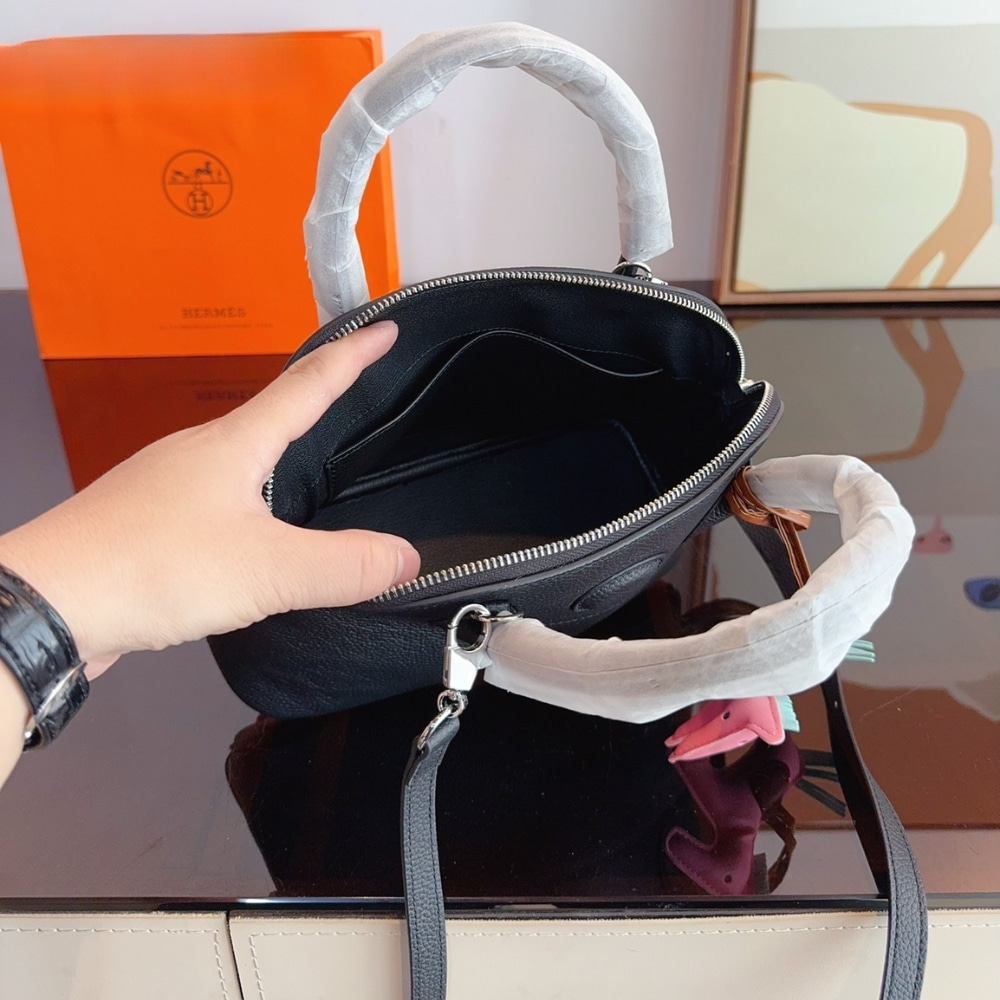 Hermes Bolide Taurillon Clemence Black 27Cm