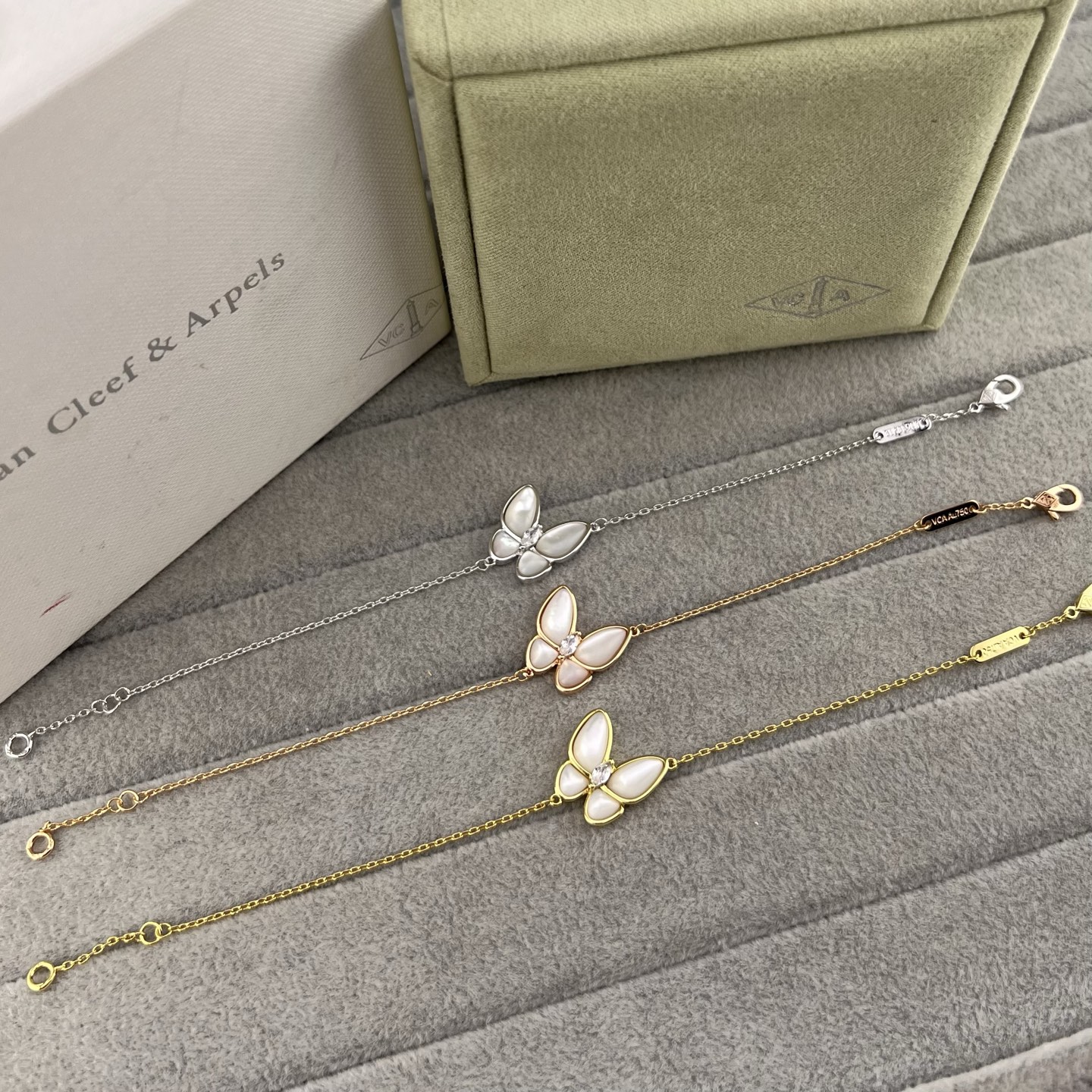 White mother-of-pearl single diamond butterfly bracelet