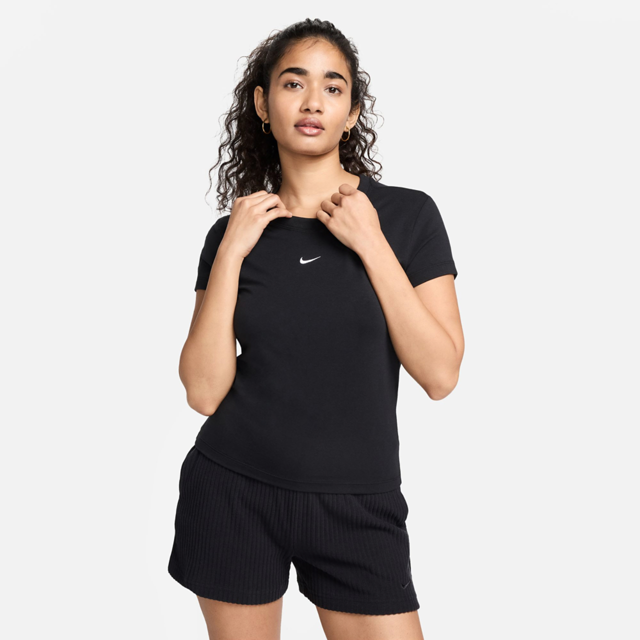Nike Chill Knit Crop T-Shirt