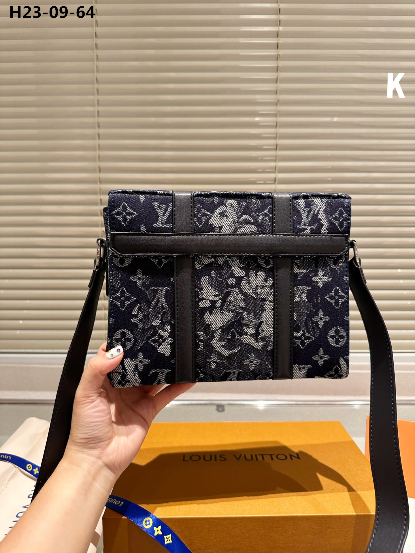 Louis Vuitton Monogram Tapestry Trunk Messenger 24Cm