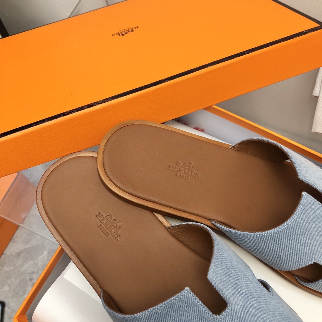 Hermes Izmir Sandal Bleu Clair