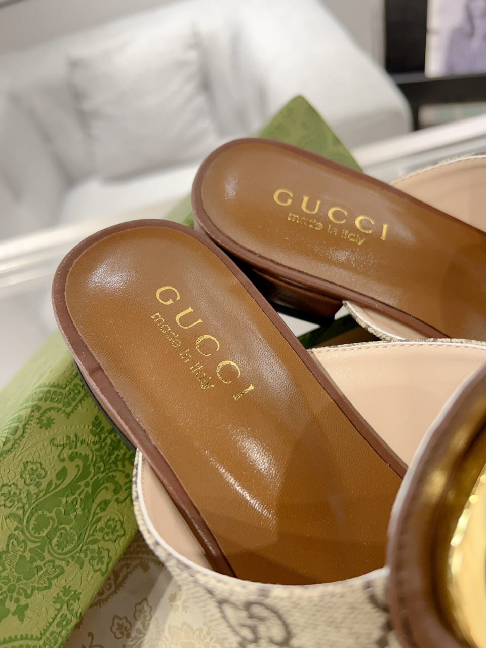 Gucci Blondie Thong Sandals Brown P00810550